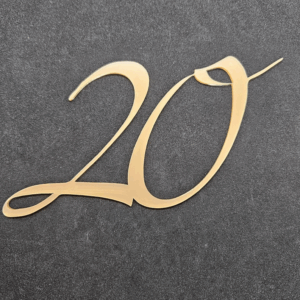 Топер  цифра "20"  #825